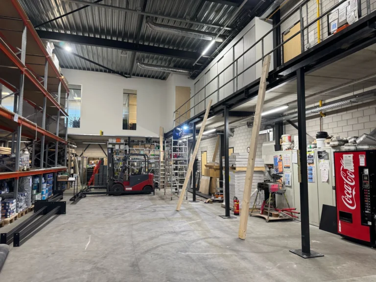 Bordesconstructie met trap