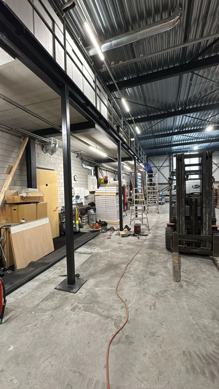 Bordesconstructie met trap