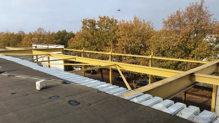 Dak- en lichtstraatconstructie