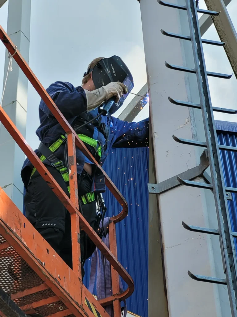 Versteviging reclamemast IKEA Eindhoven