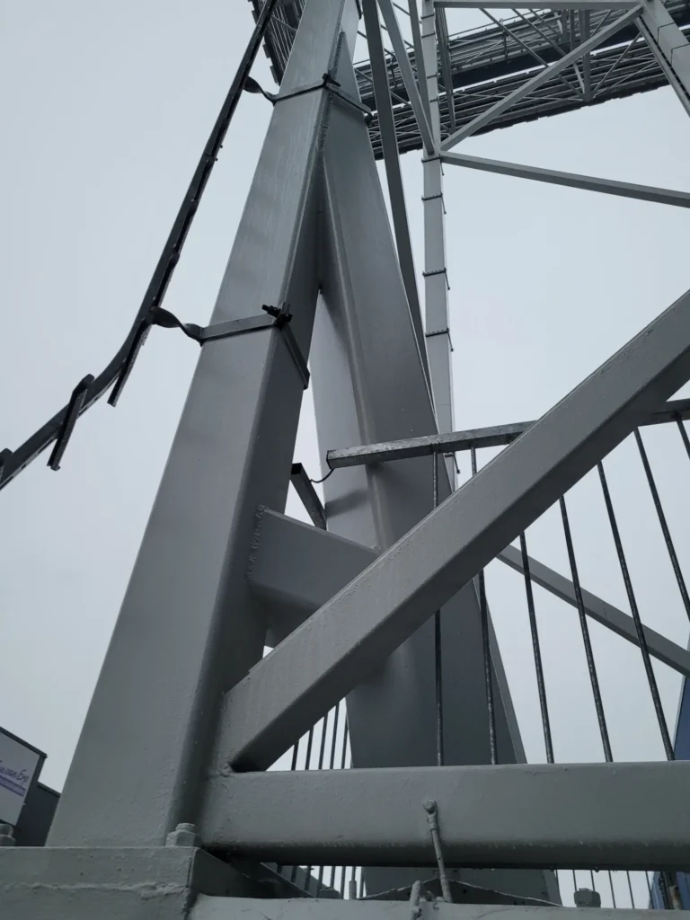 Versteviging reclamemast IKEA Eindhoven